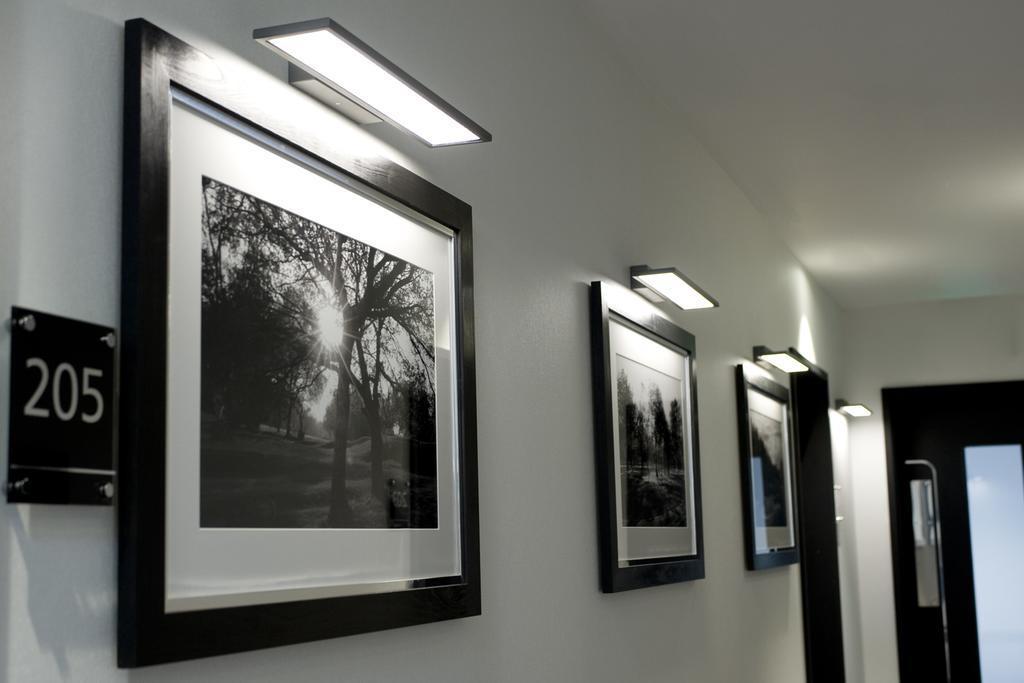 The Lodge At Kingswood エプソム エクステリア 写真